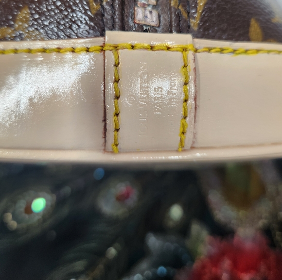 Loius Vuitton Alma Bag - Picture 11 of 16